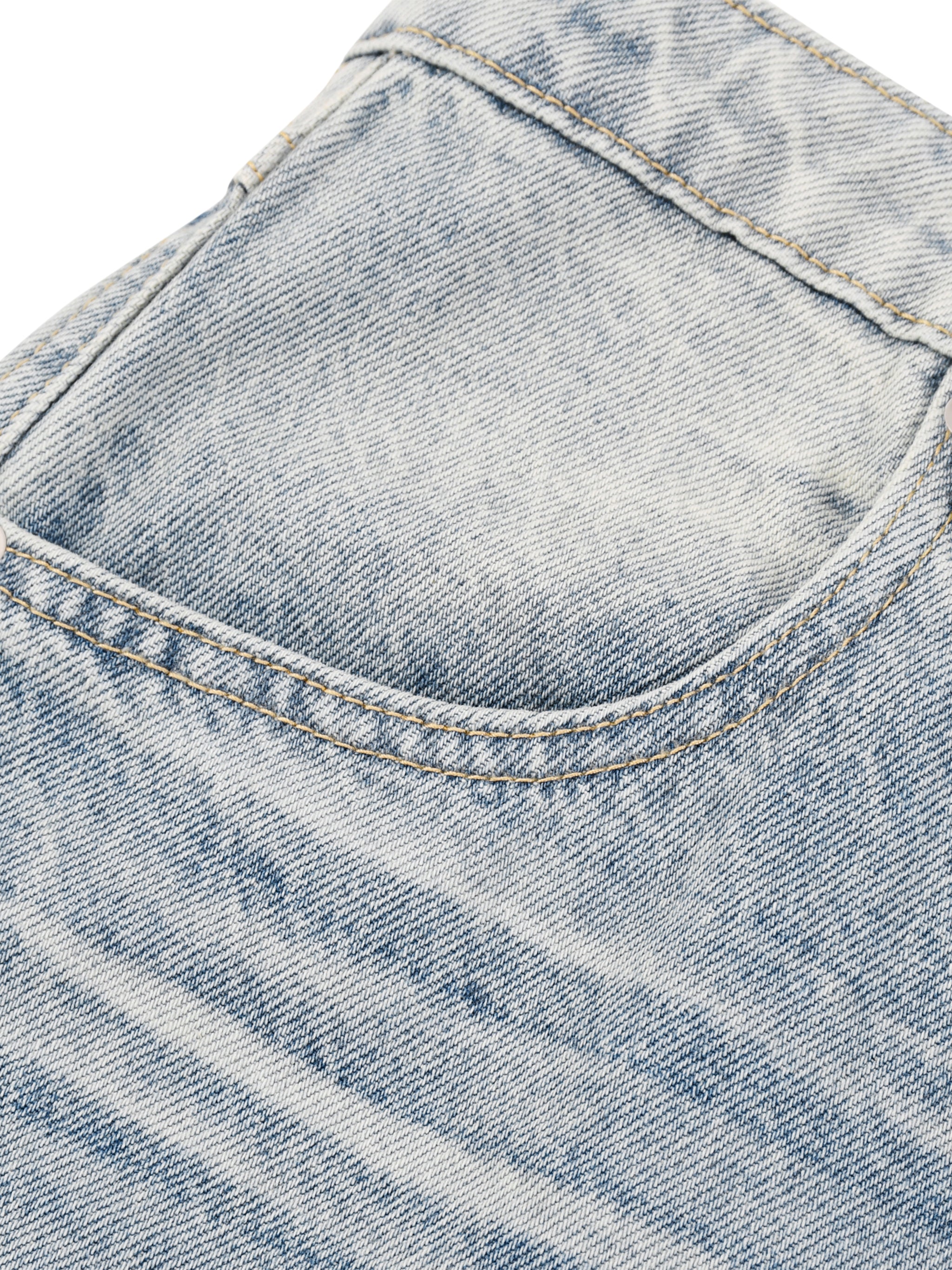 Men’s Digitally Enhanced Enzyme Washed Wide Leg Jeans